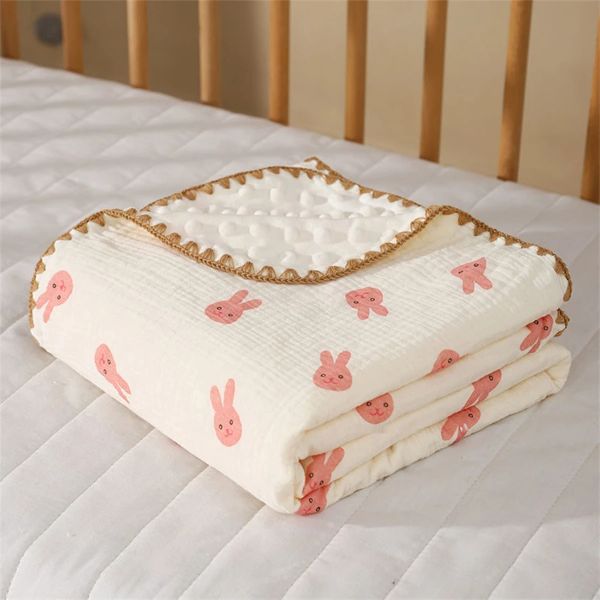 Couverture bebe rose avec lapins mignons et bordure

