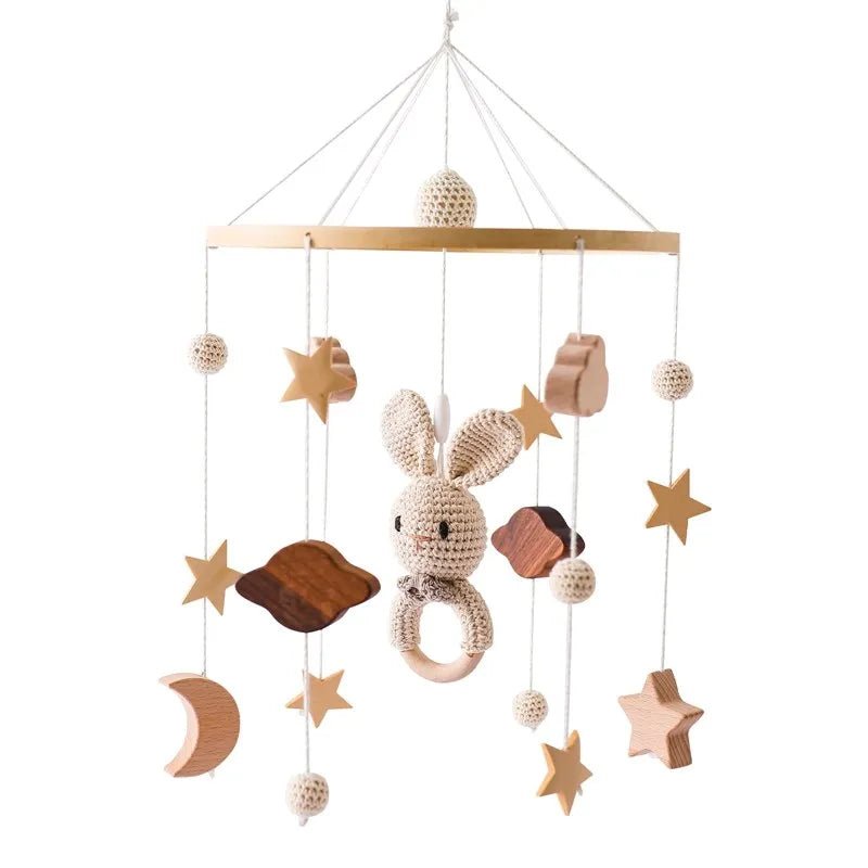 Mobile bébé Lapin crochet et bois avec éléments suspendus doux