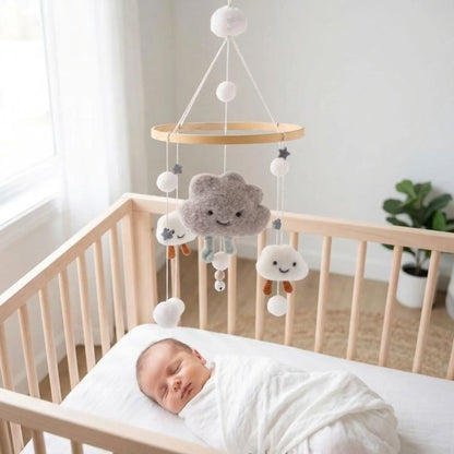  Mobile bébé Sweet Cloud suspendu au-dessus du berceau, ambiance douce