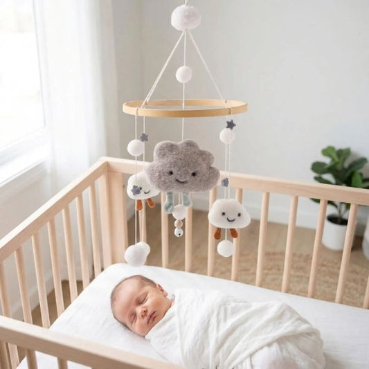  Mobile bébé Sweet Cloud suspendu au-dessus du berceau, ambiance douce