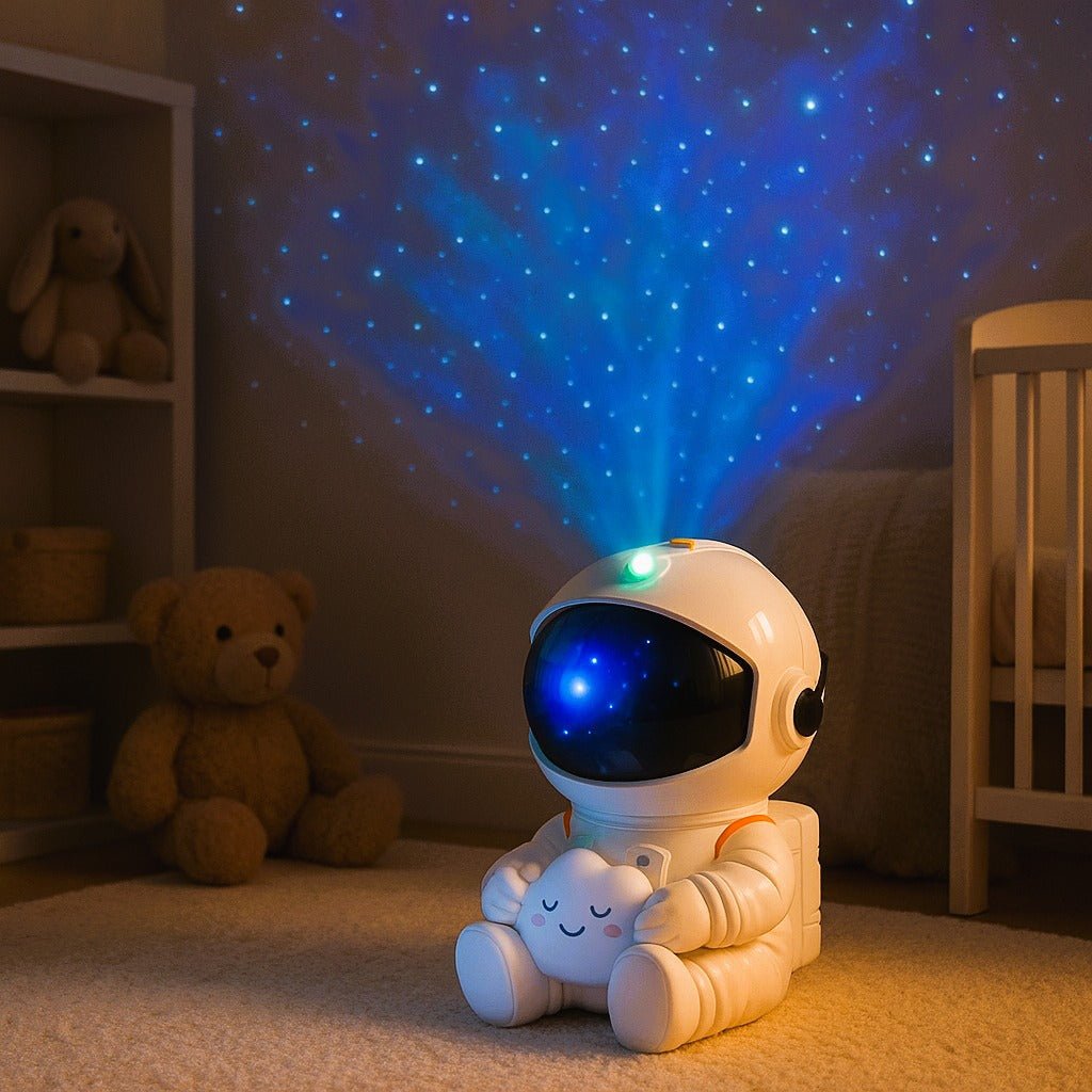 Veilleuse projection astronaute enfant, étoiles bleues mur plafond, ambiance apaisante chambre bébé.